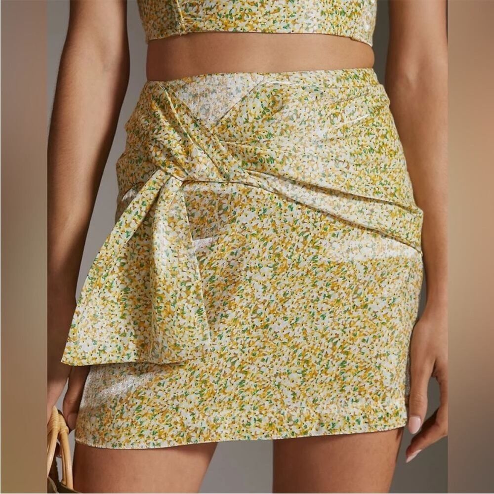 NWT Anthropologie Sabina Musayev Fitted Yellow Floral Print Mini Skirt Size L